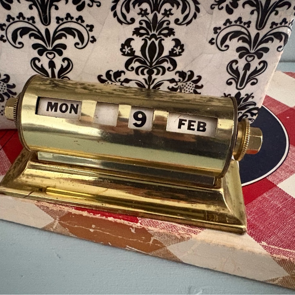 Metal Library Desk Calendar - Picture 9 of 16